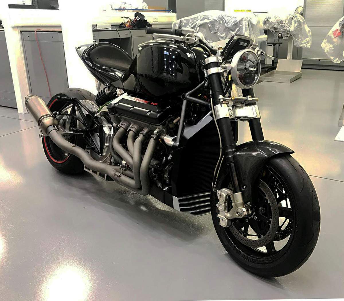 eisenberg v8 motorcycle